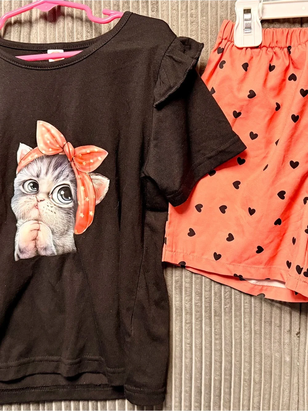 SHEIN Black Tee with Coral Heart-Print Shorts Kids Matching Set